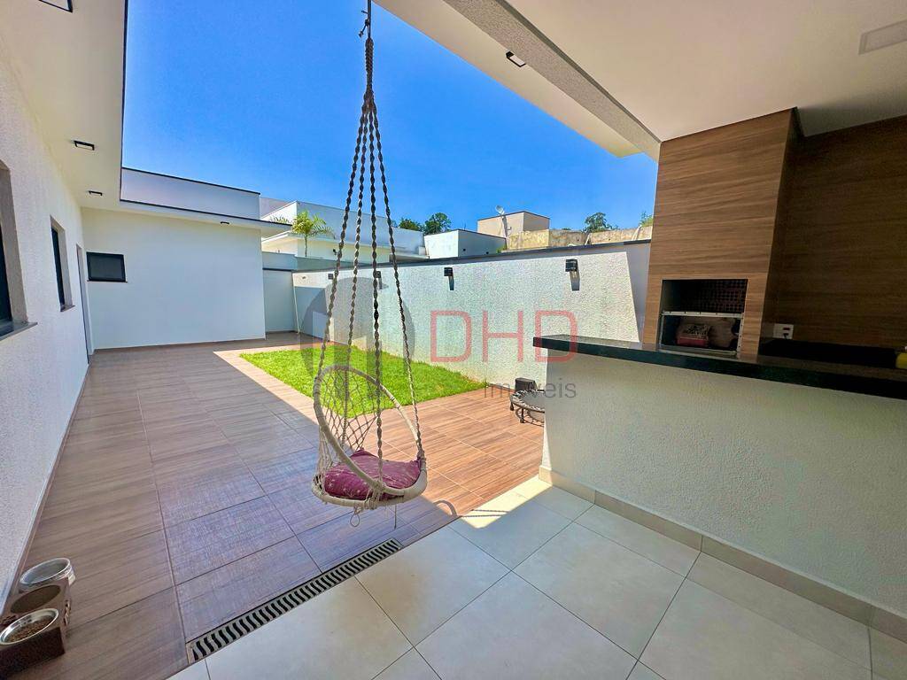 Casa de Condomínio à venda com 3 quartos, 225m² - Foto 1