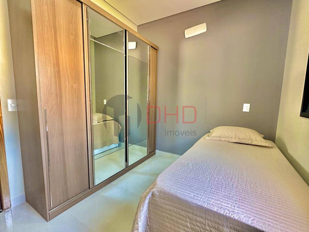 Casa de Condomínio à venda com 3 quartos, 225m² - Foto 18