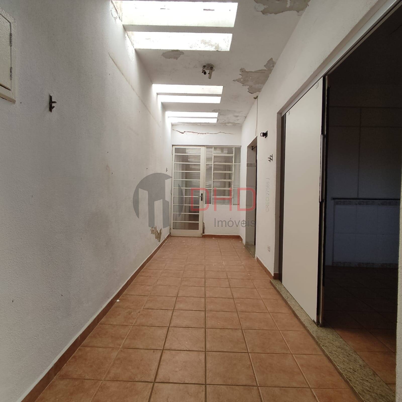 Casa para alugar com 3 quartos, 130m² - Foto 7