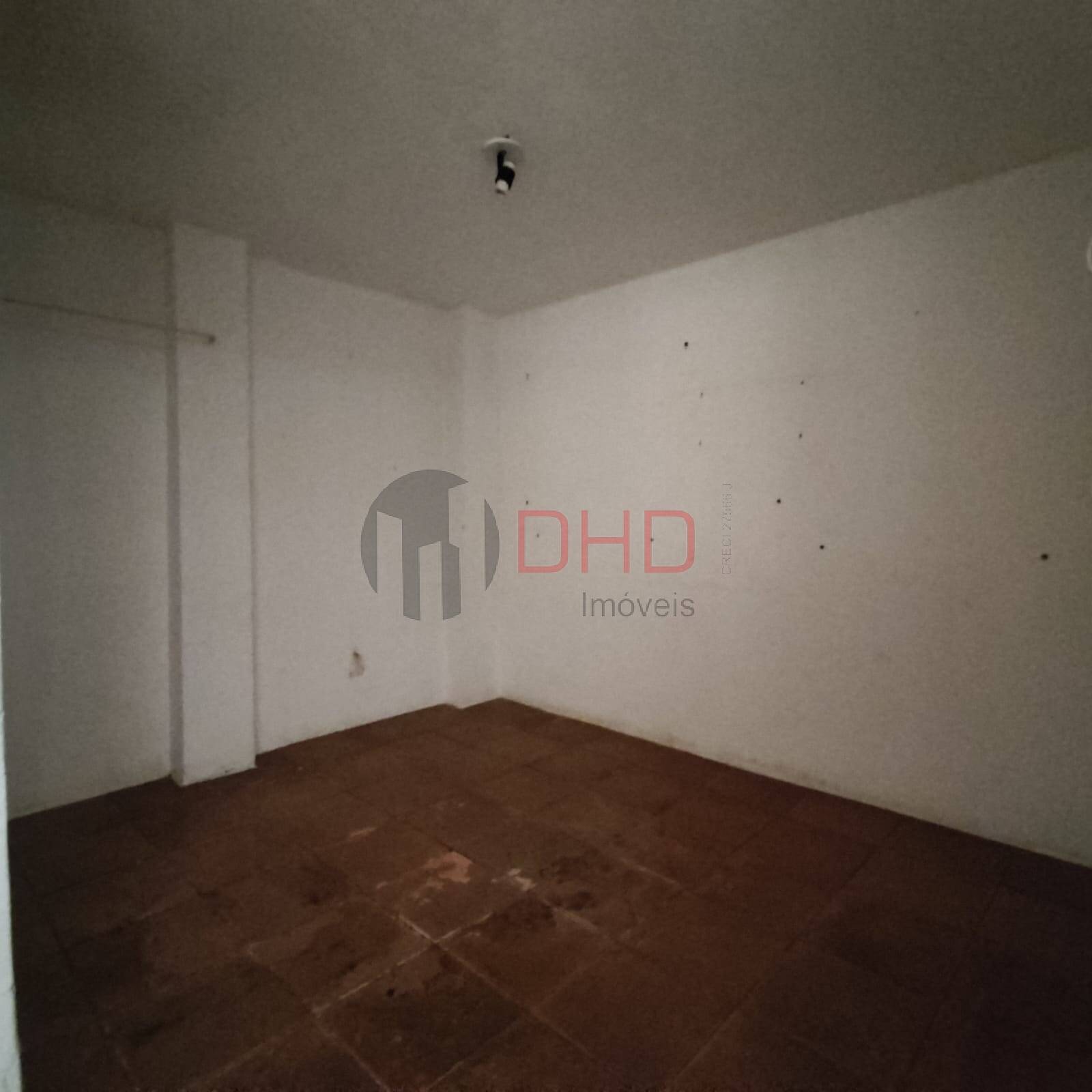 Casa para alugar com 3 quartos, 130m² - Foto 10