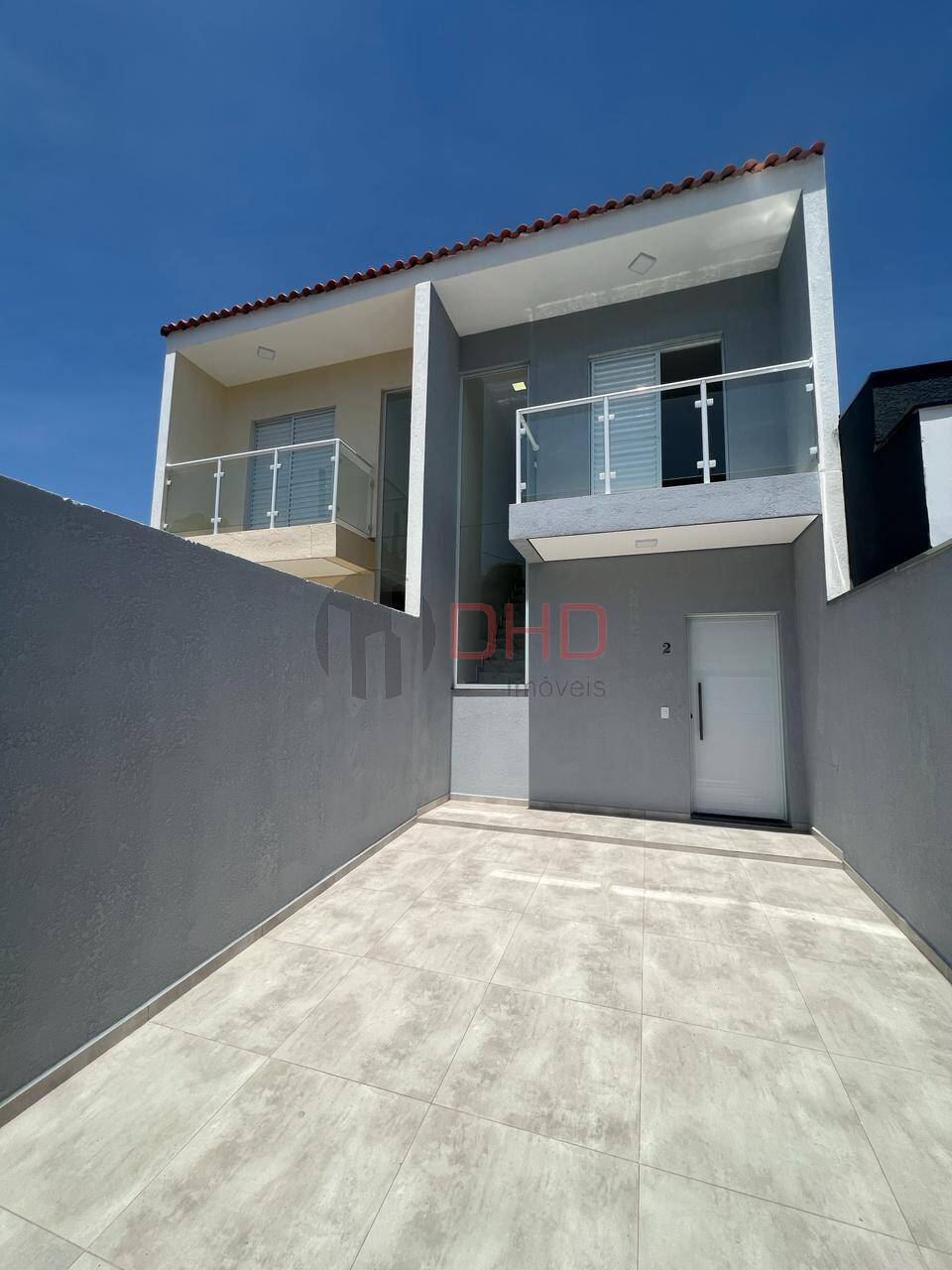 Casa à venda com 2 quartos, 175m² - Foto 1