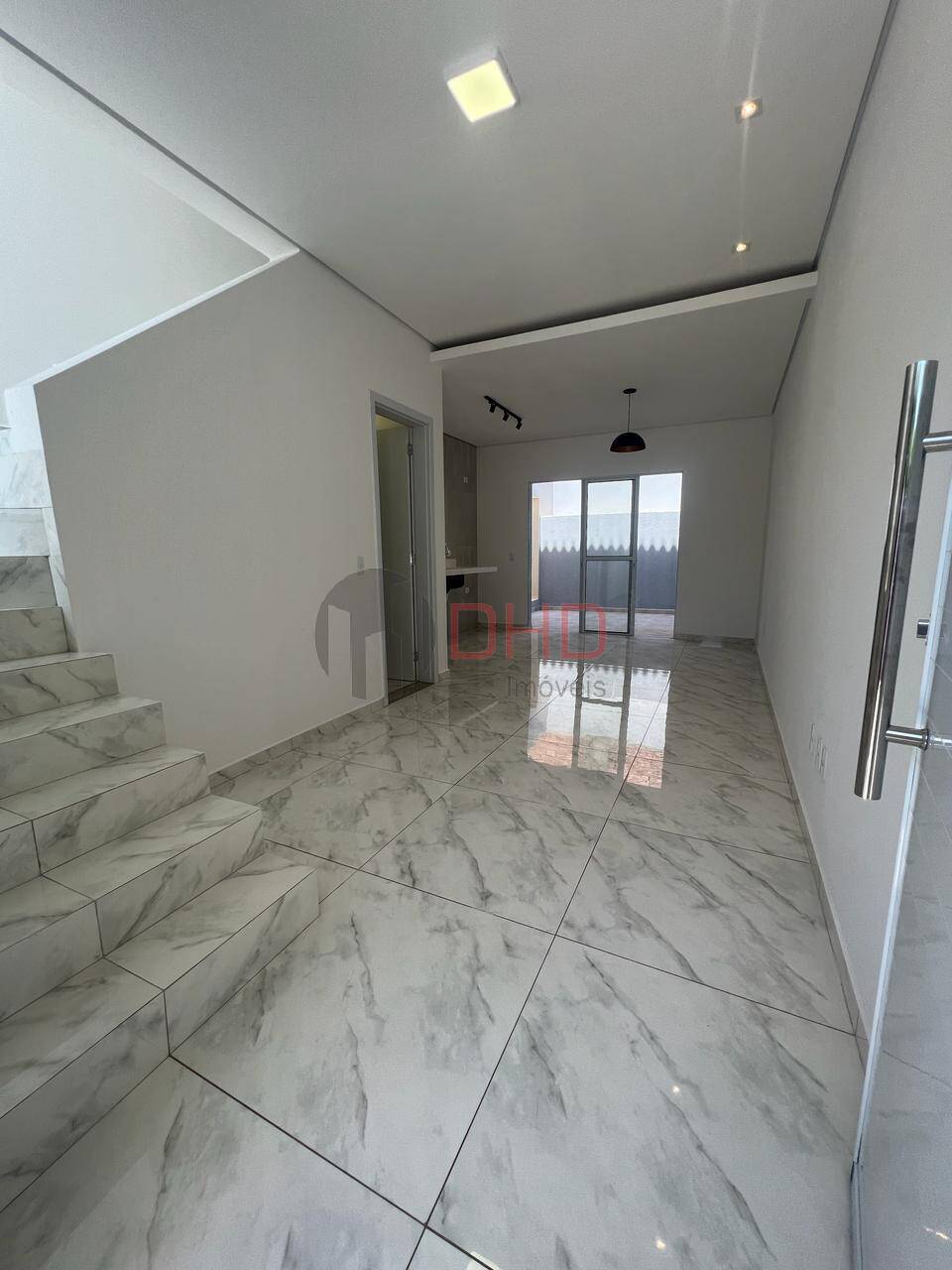 Casa à venda com 2 quartos, 175m² - Foto 5