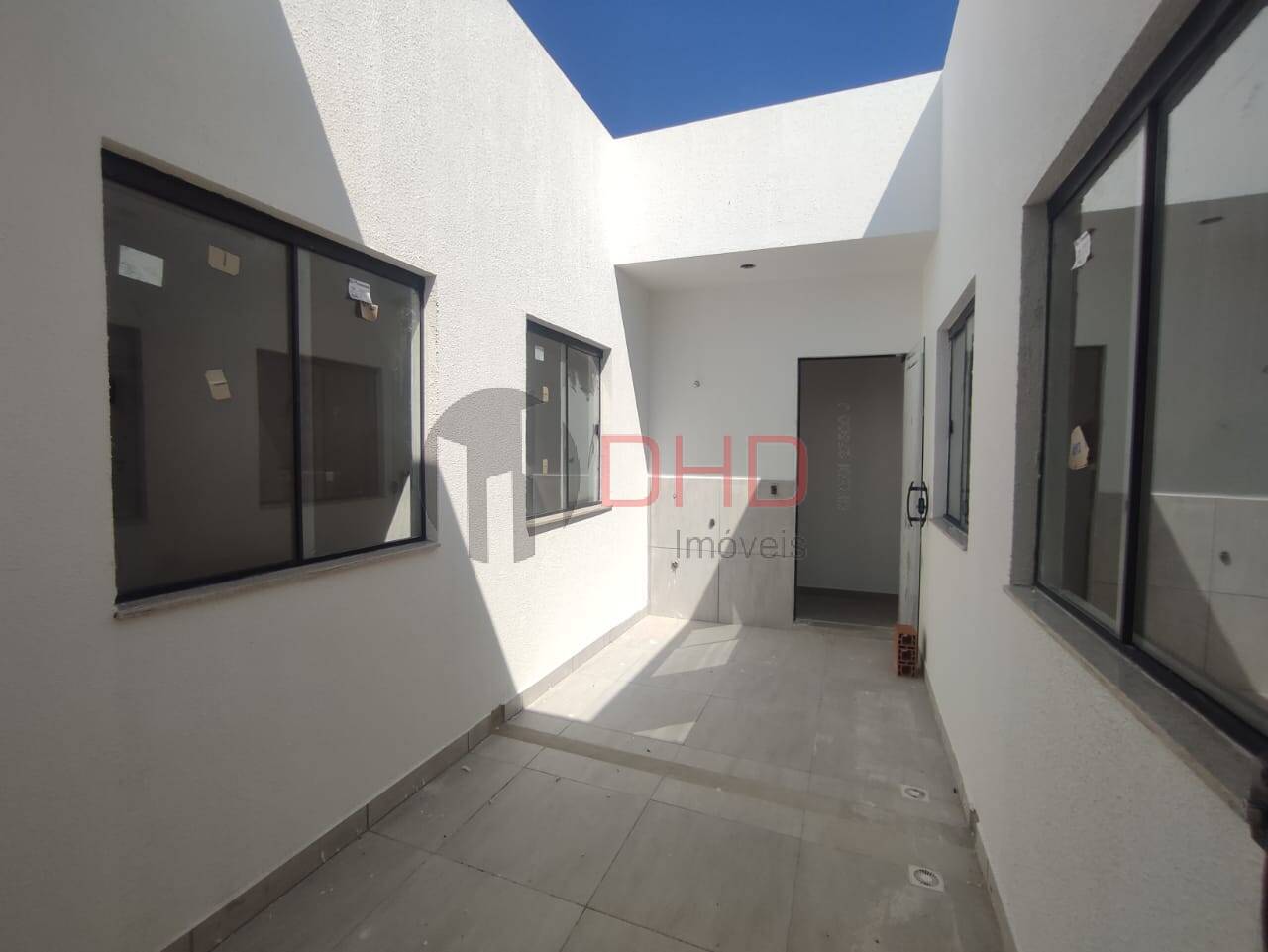 Casa à venda com 2 quartos, 51m² - Foto 6