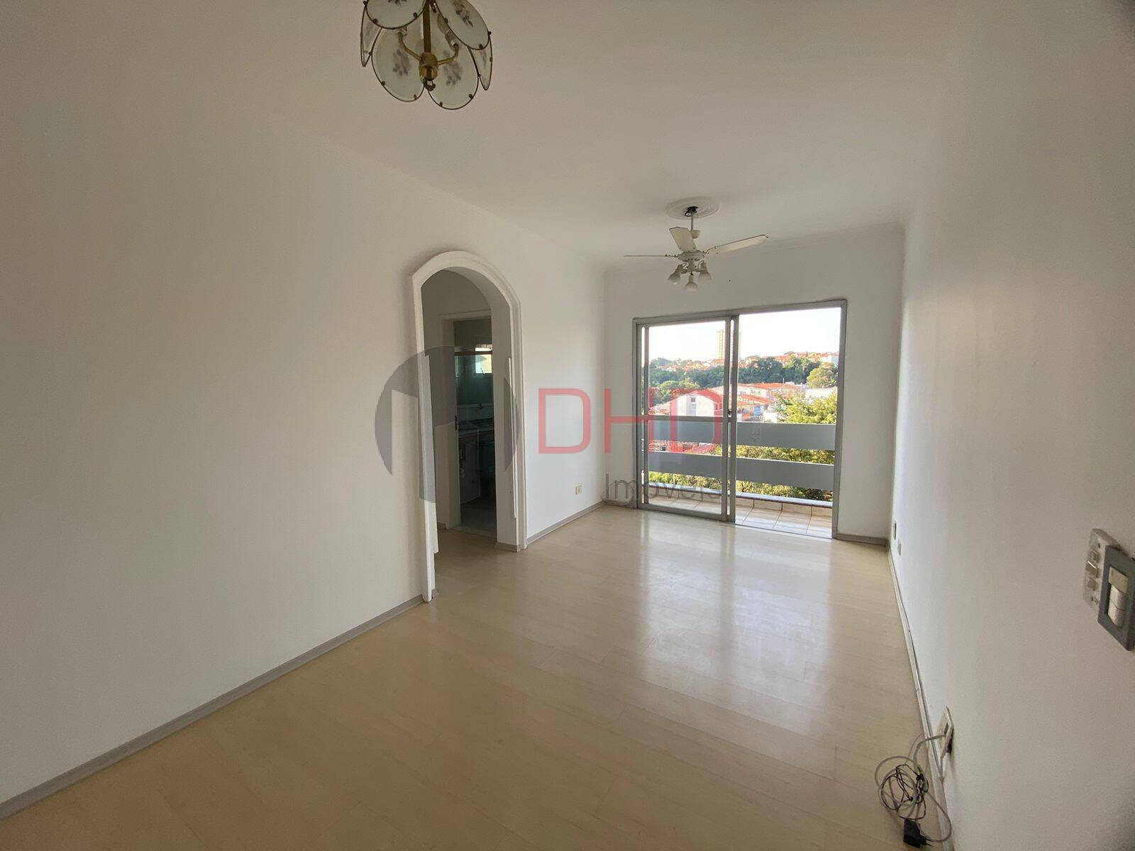 Apartamento à venda com 2 quartos, 65m² - Foto 3