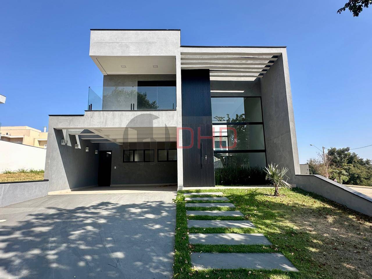 Casa de Condomínio à venda com 3 quartos, 225m² - Foto 1