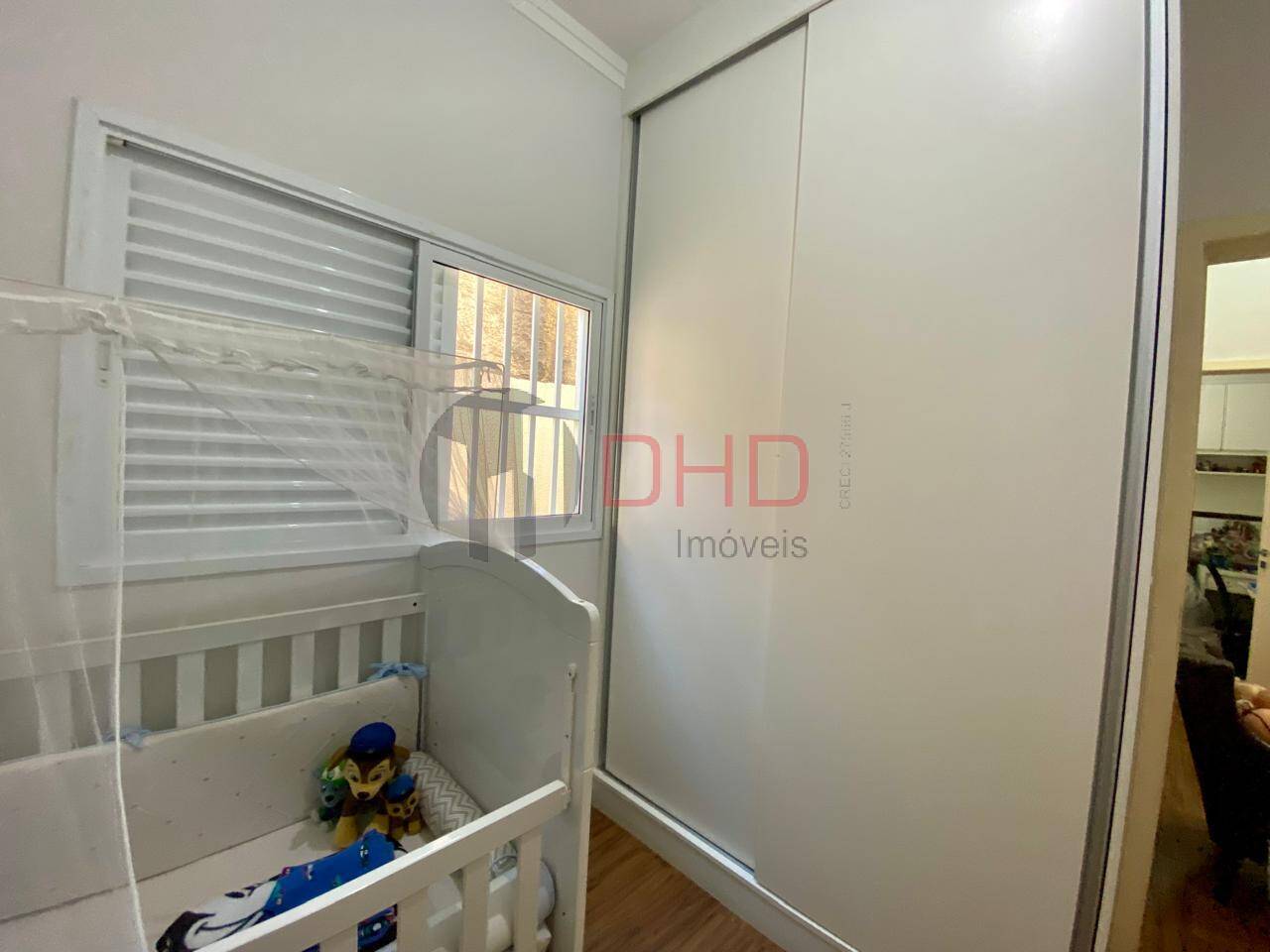 Casa à venda com 3 quartos, 180m² - Foto 11