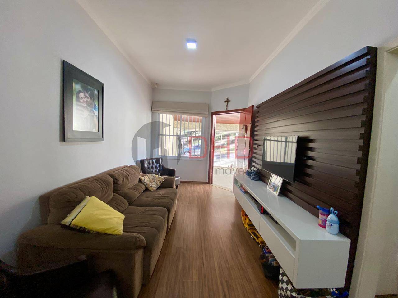 Casa à venda com 3 quartos, 180m² - Foto 4