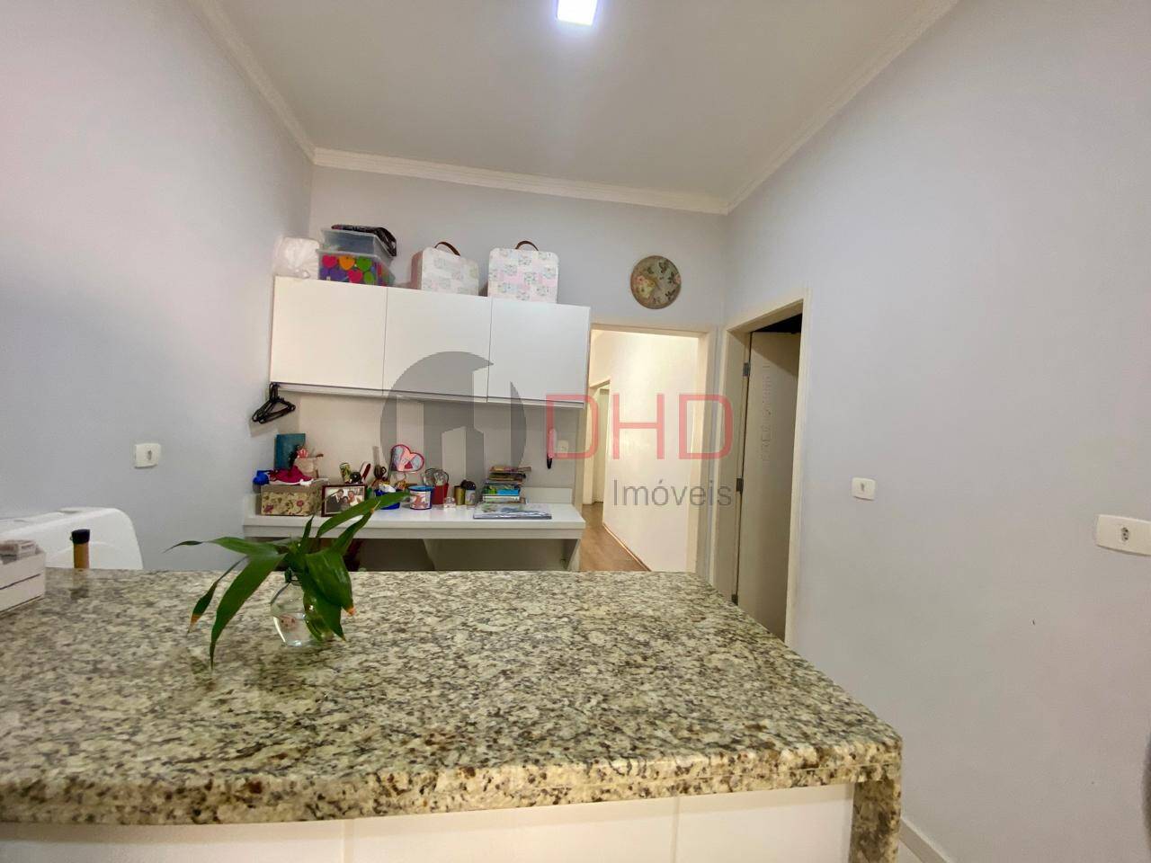 Casa à venda com 3 quartos, 180m² - Foto 9