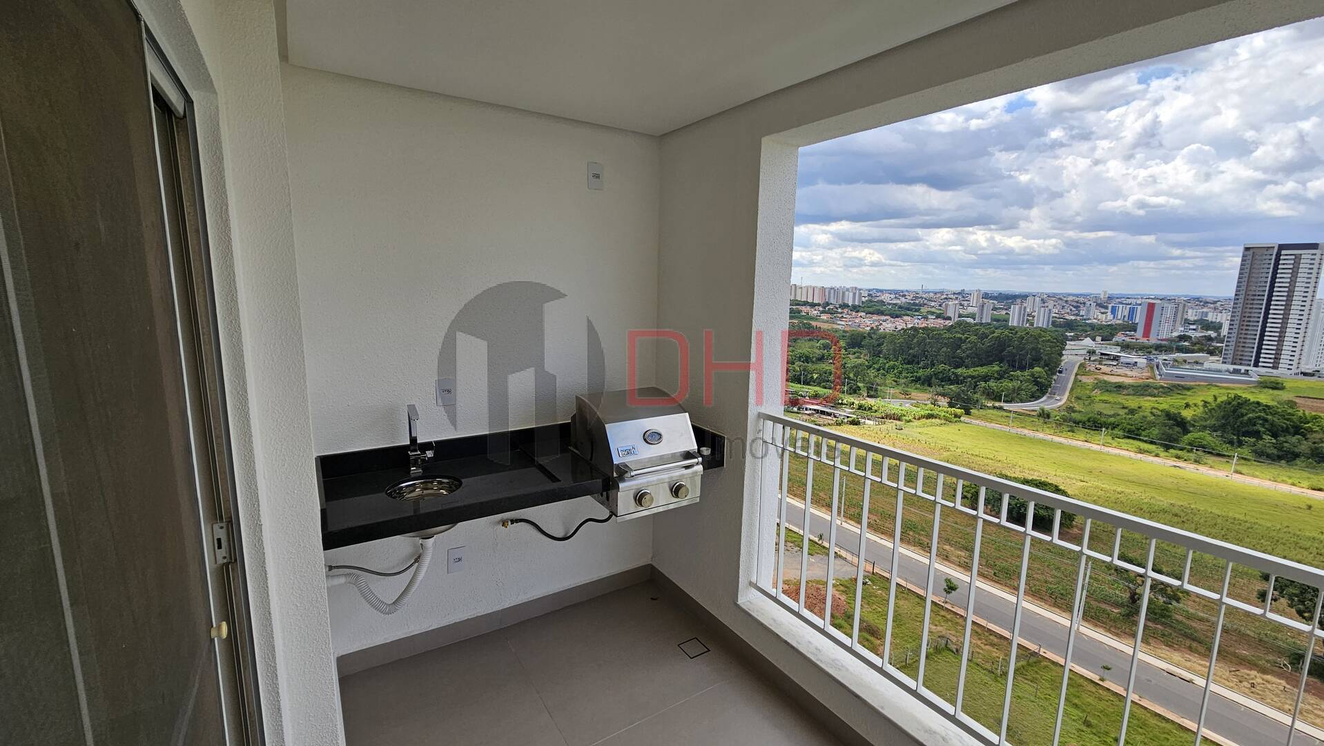 Apartamento à venda com 3 quartos, 90m² - Foto 1