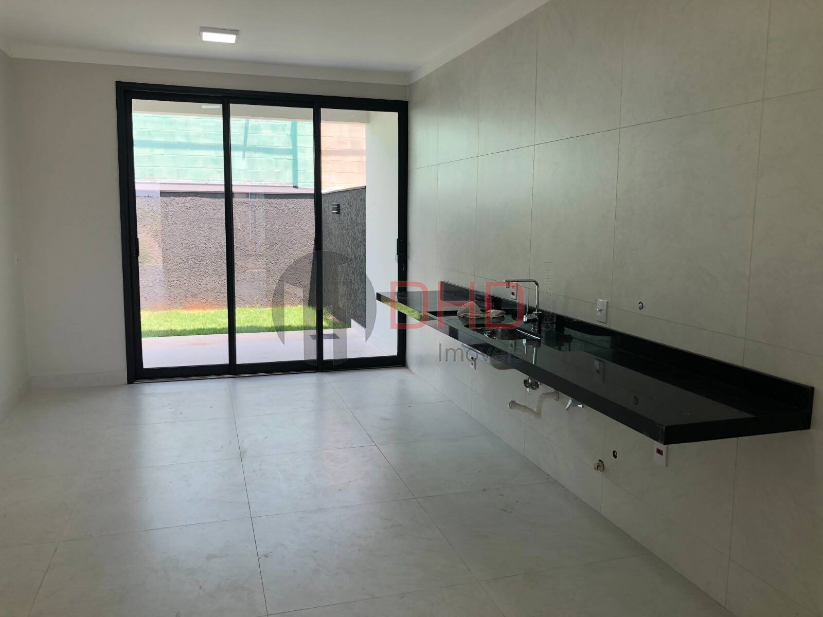 Casa de Condomínio à venda com 3 quartos, 156m² - Foto 3