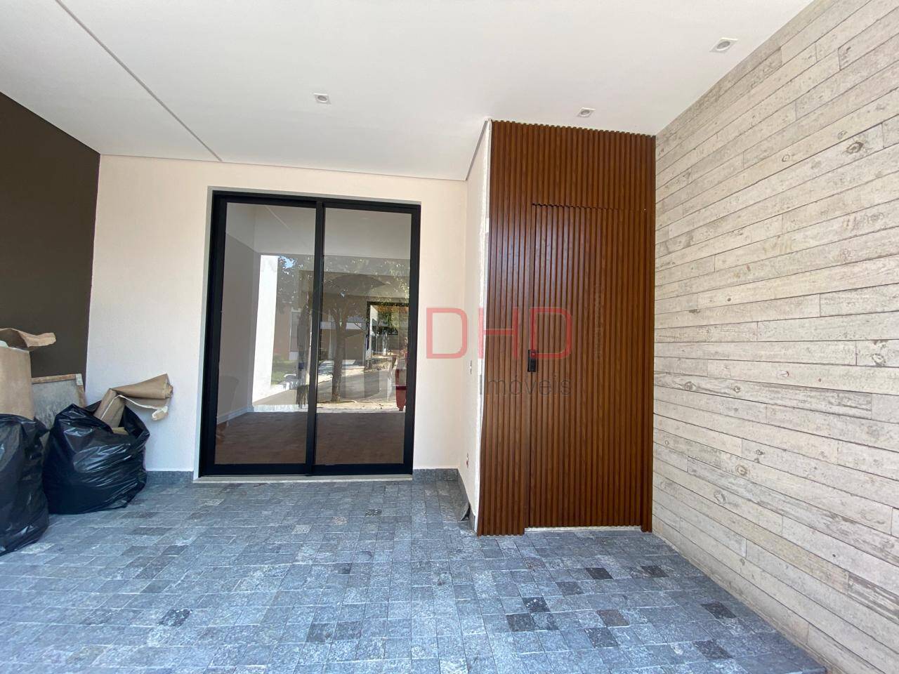 Casa de Condomínio à venda com 3 quartos, 124m² - Foto 2