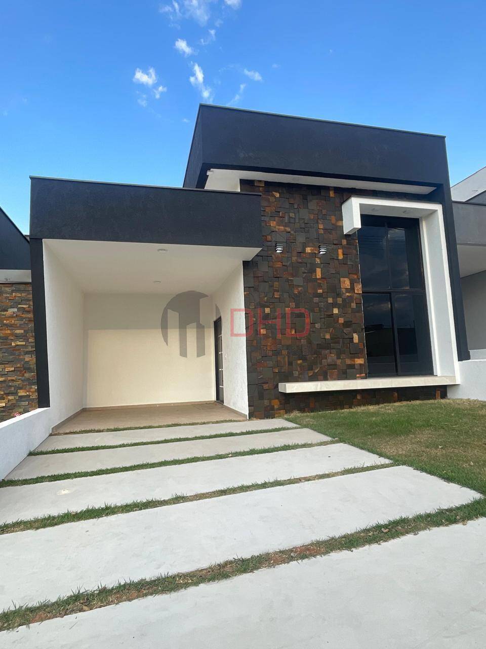 Casa de Condomínio à venda com 3 quartos, 200m² - Foto 1