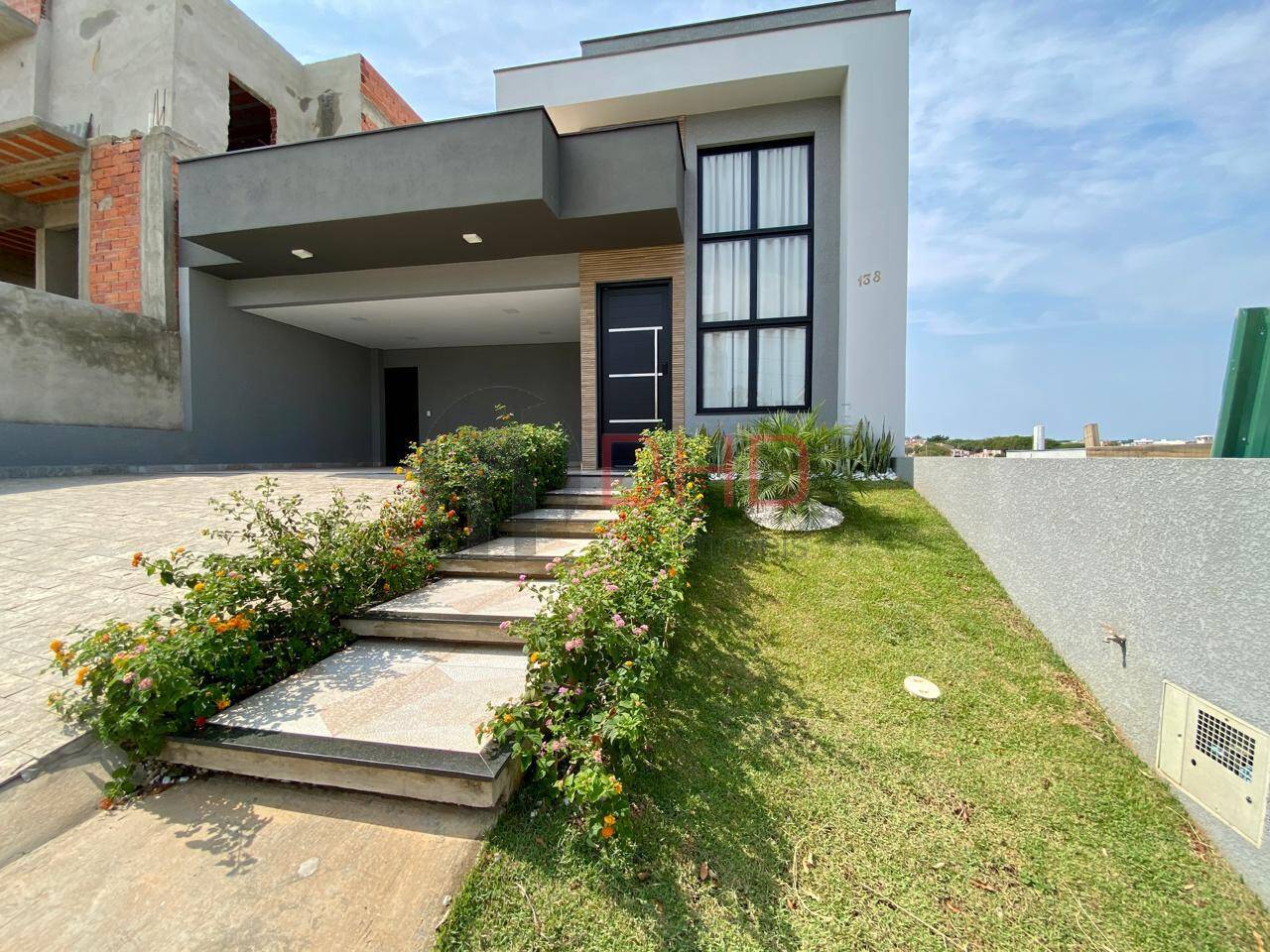 Casa de Condomínio à venda com 3 quartos, 179m² - Foto 2