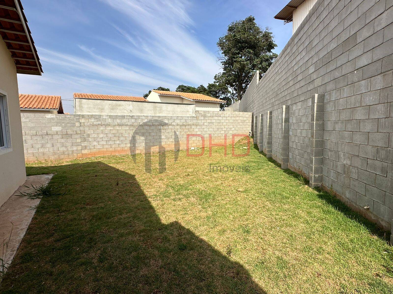 Casa à venda com 2 quartos, 50m² - Foto 8