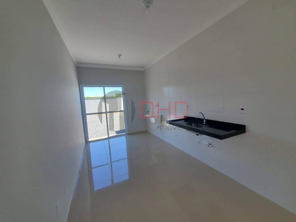 Casa à venda com 2 quartos, 56m² - Foto 6