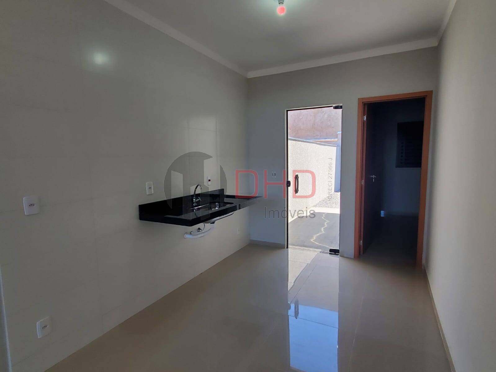 Casa à venda com 3 quartos, 67m² - Foto 5