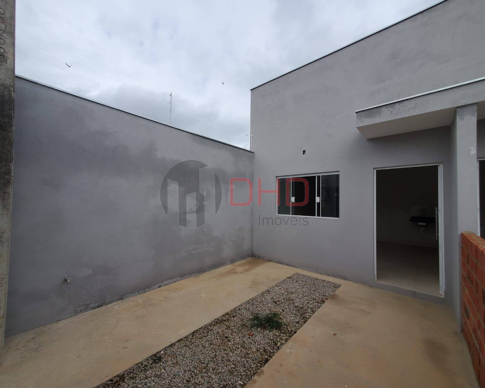 Casa à venda com 2 quartos, 52m² - Foto 2