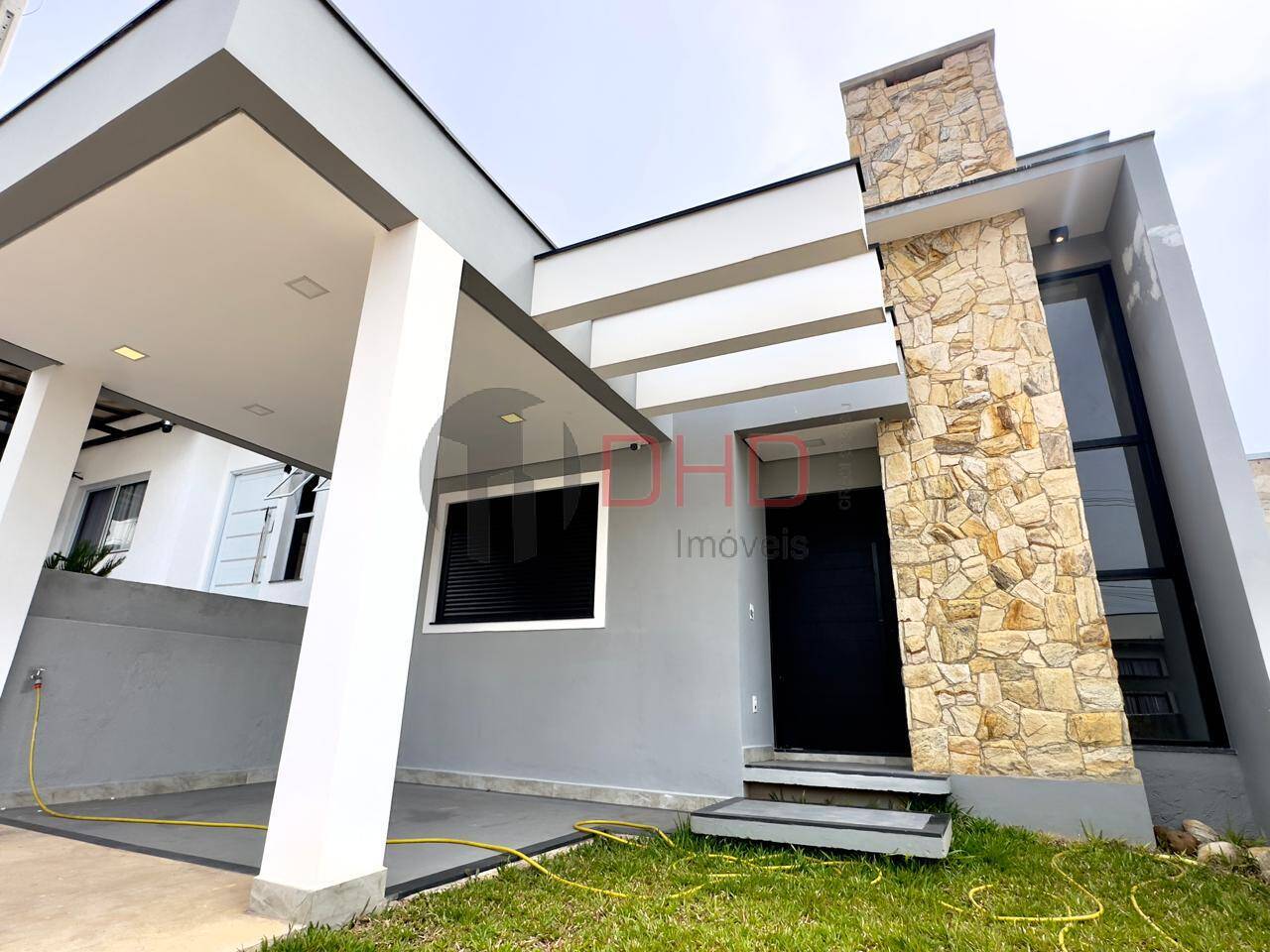 Casa de Condomínio à venda com 3 quartos, 124m² - Foto 1