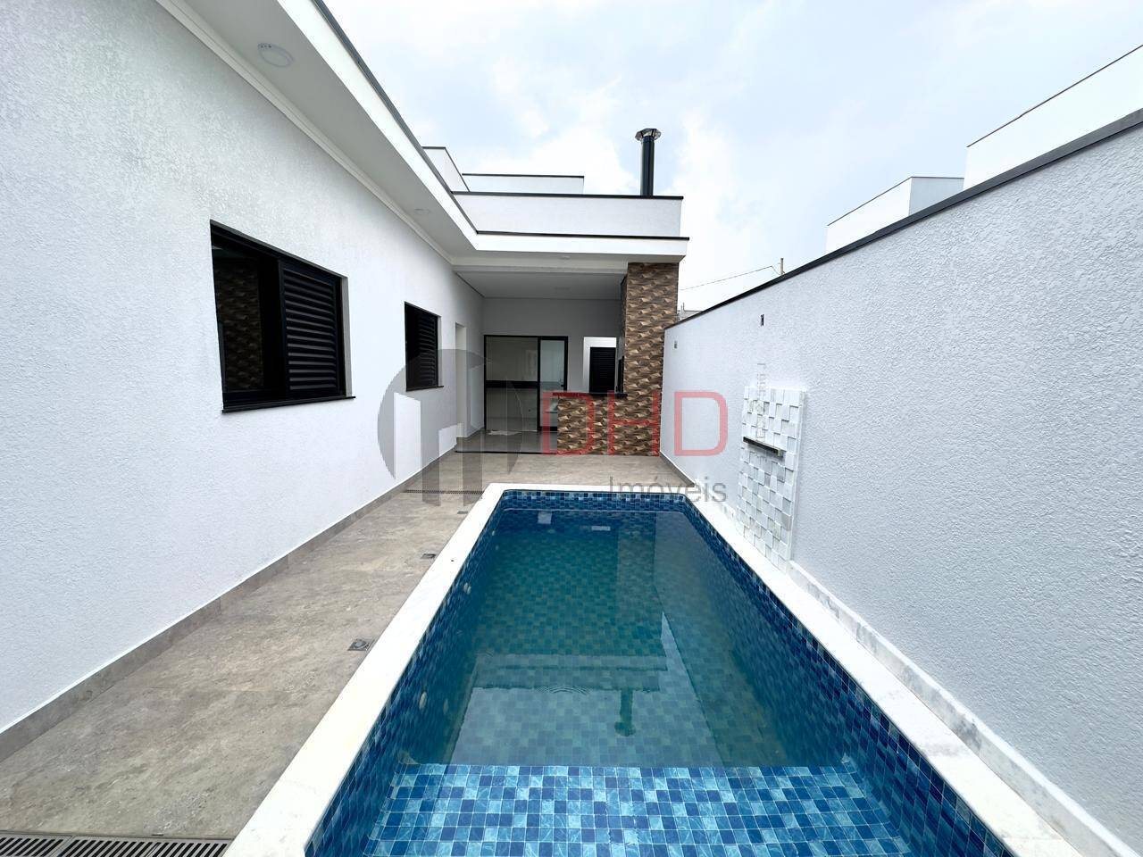 Casa de Condomínio à venda com 3 quartos, 135m² - Foto 1