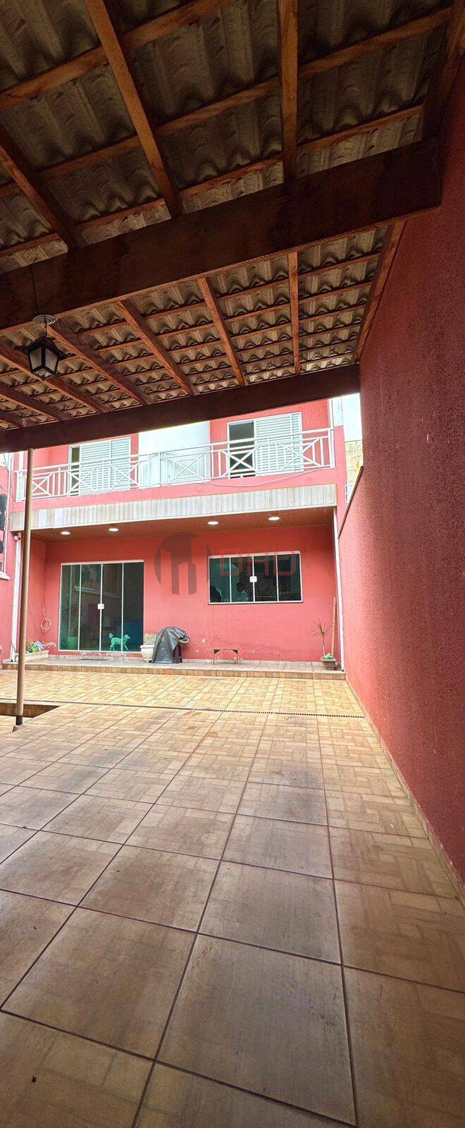 Casa à venda com 3 quartos, 136m² - Foto 2