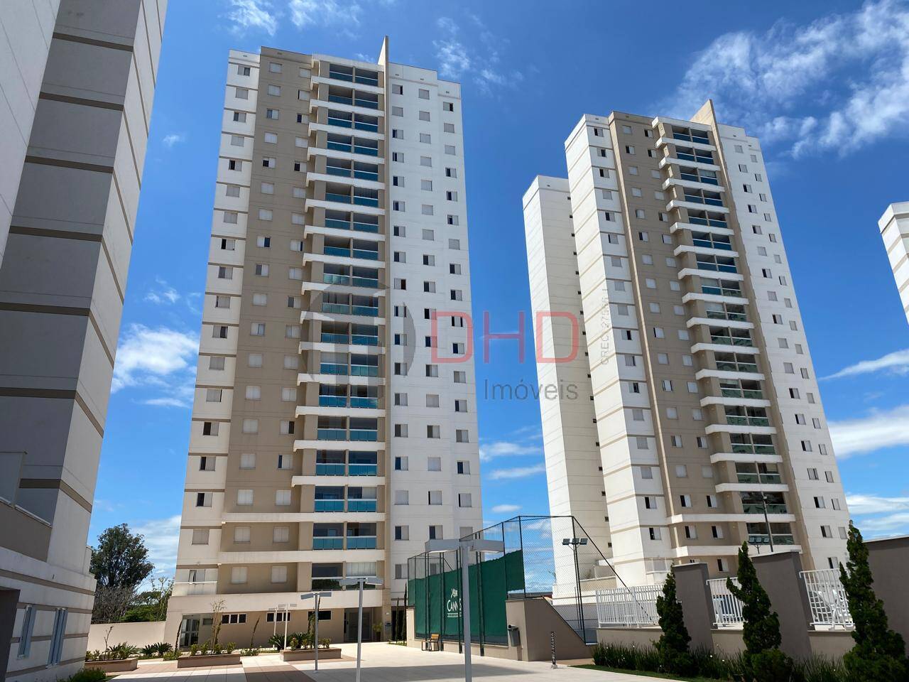 Apartamento à venda com 3 quartos, 97m² - Foto 1