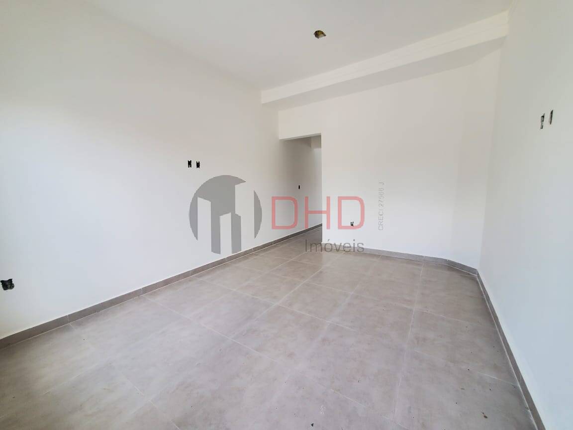 Casa à venda com 2 quartos, 67m² - Foto 2