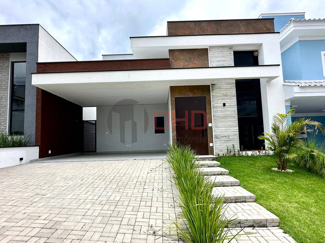 Casa de Condomínio à venda com 3 quartos, 156m² - Foto 1